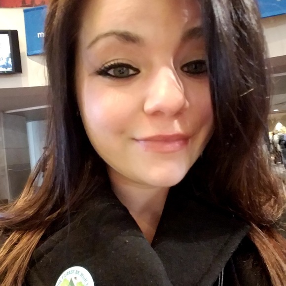 Meet your Posher, Kris - Picture 6 of 8